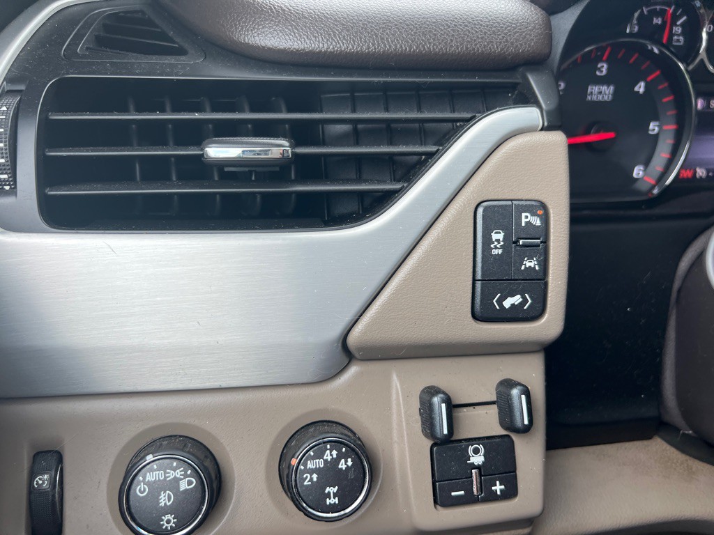 2016 GMC Yukon Image 37