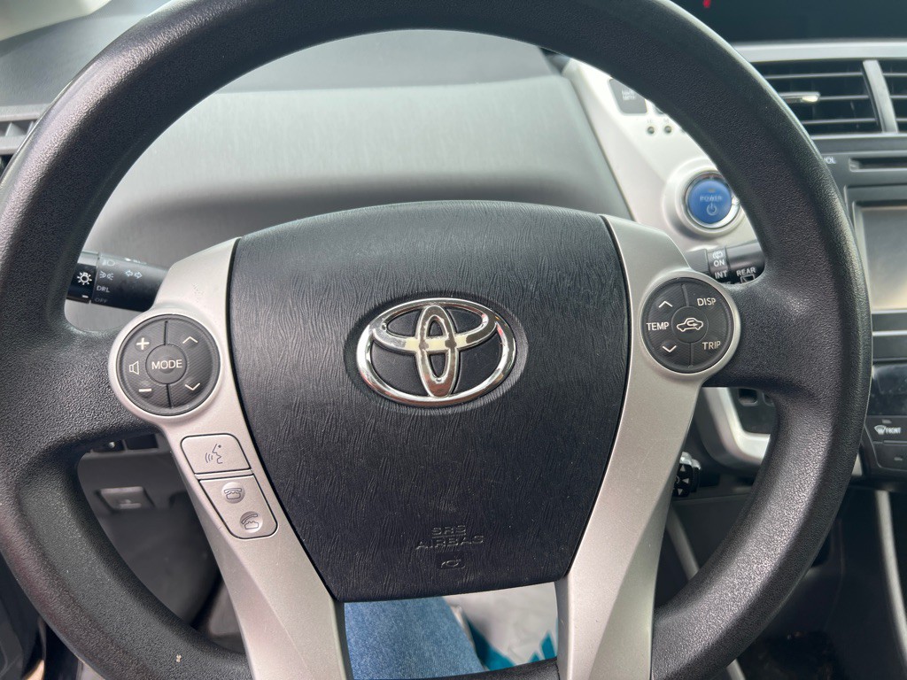2014 Toyota Prius Image 18