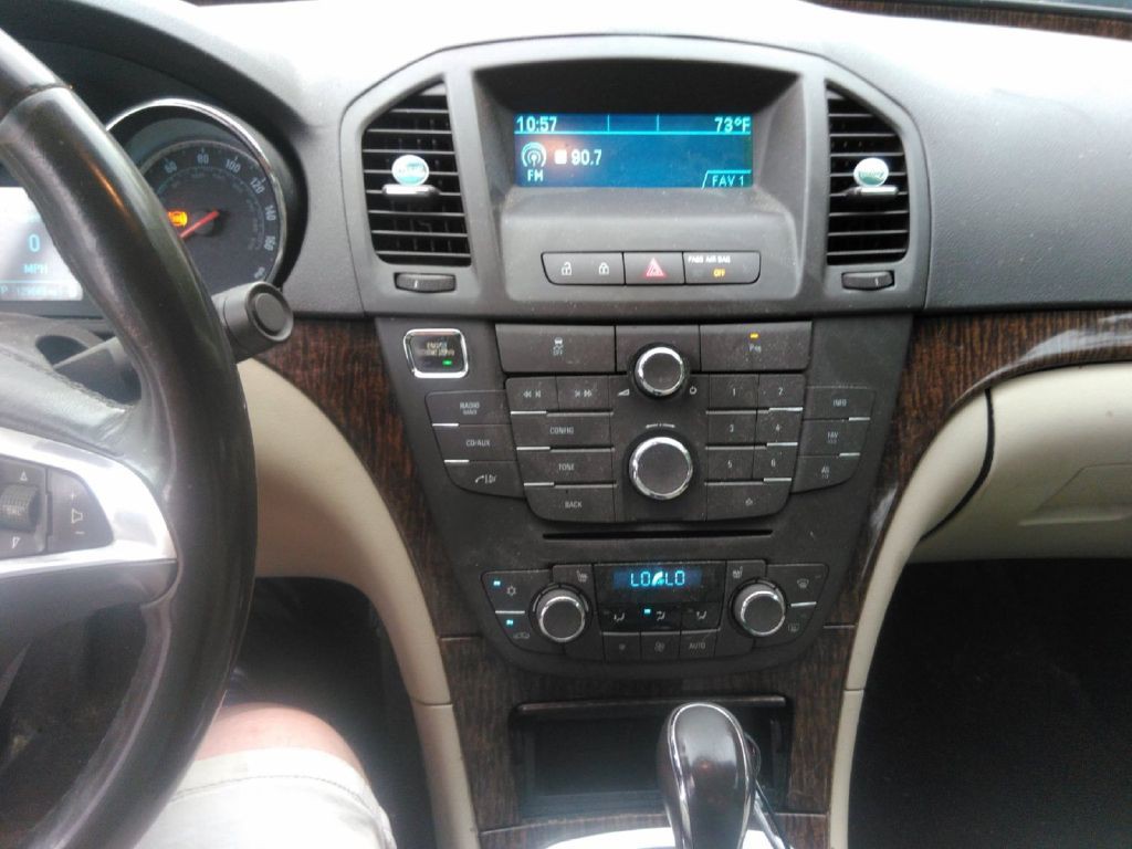 2012 Buick Regal Image 7