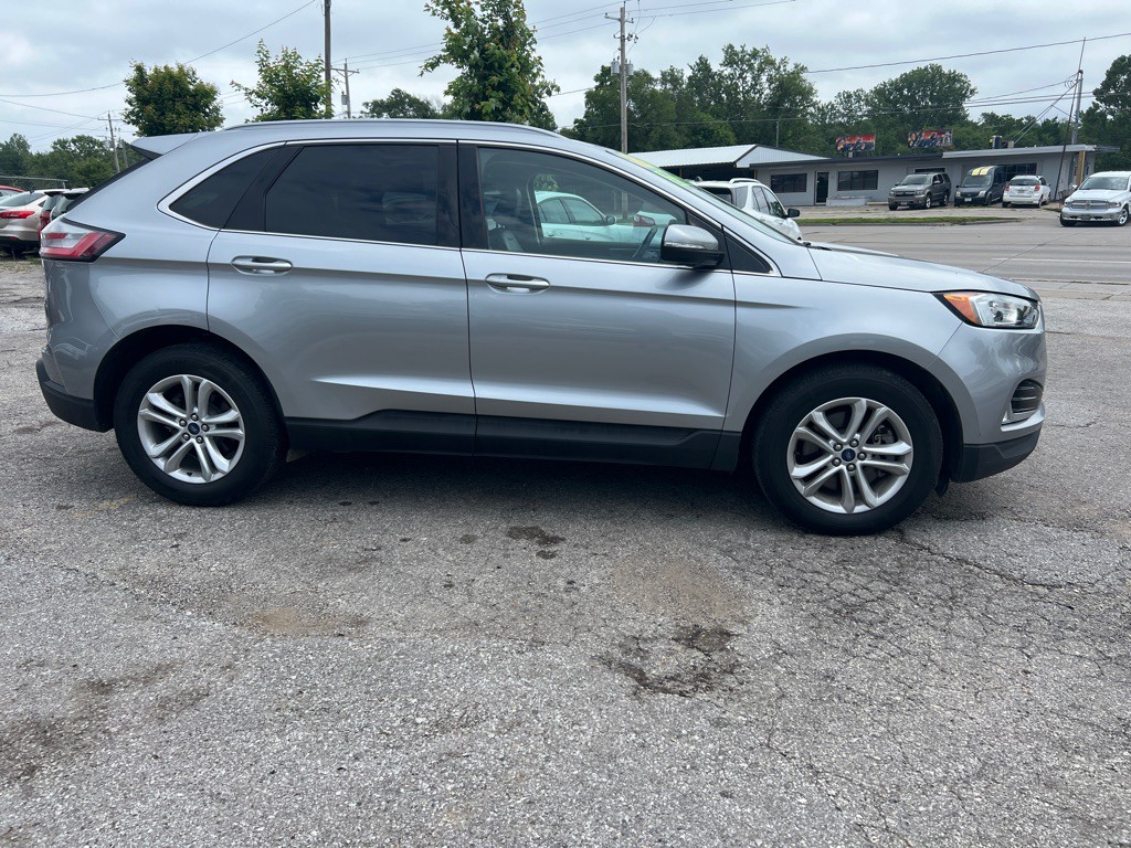 2020 Ford Edge Image 4