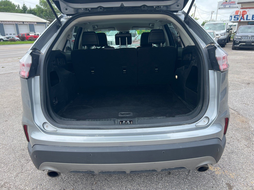 2020 Ford Edge Image 10