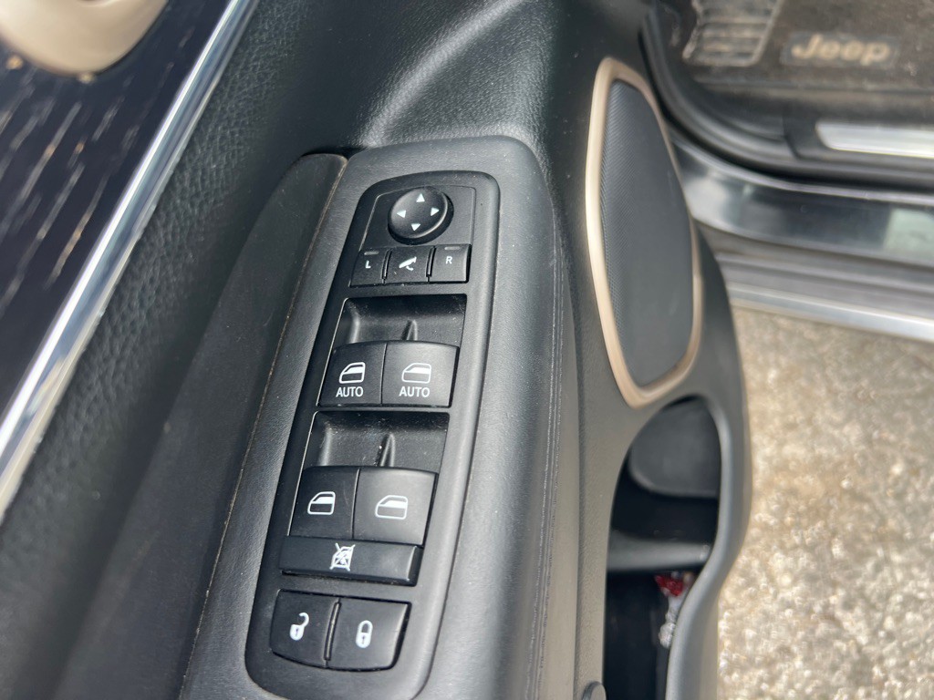 2014 Jeep Grand Cherokee Image 15