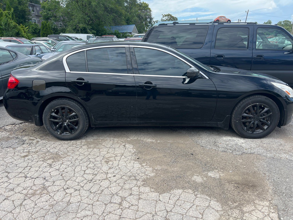 2009 INFINITI G37 Image 4