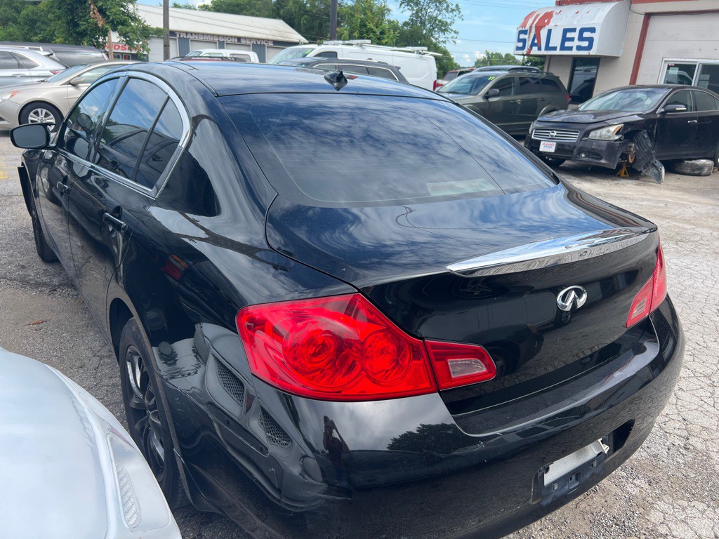 2009 INFINITI G37 Image 8