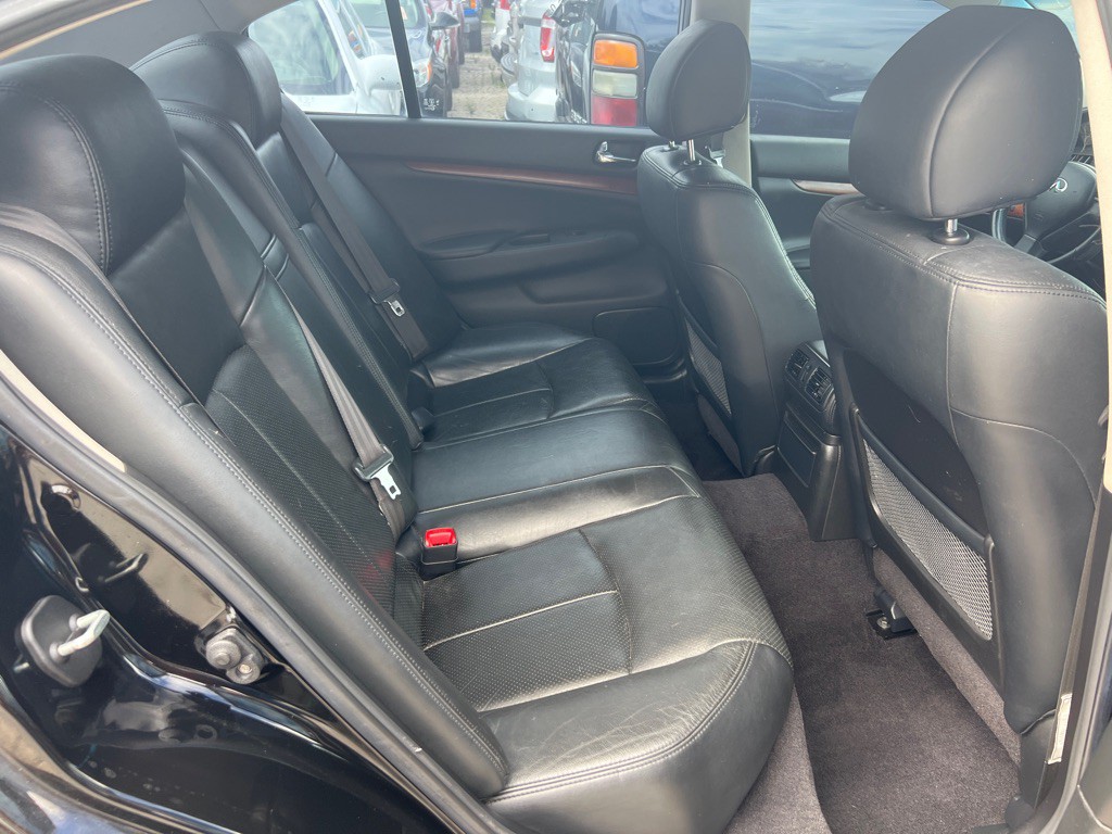 2009 INFINITI G37 Image 9