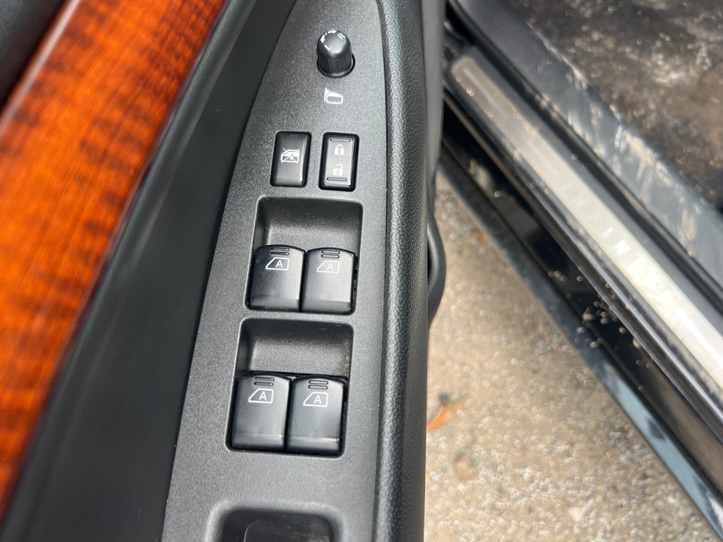 2009 INFINITI G37 Image 13