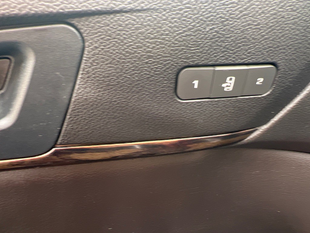 2016 GMC Acadia Image 25