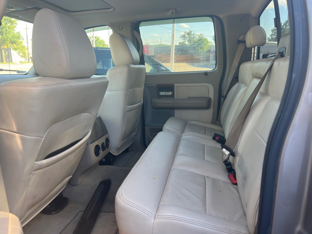 2004 Ford F-150 Image 8