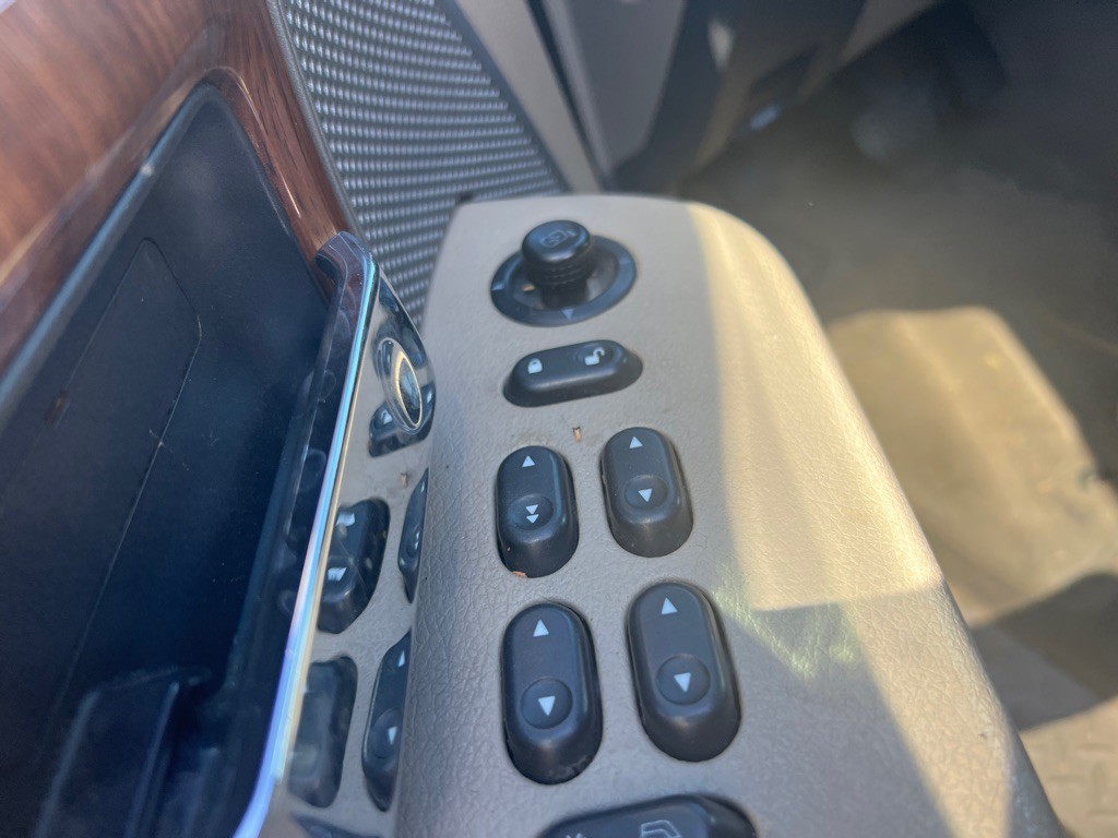 2004 Ford F-150 Image 11