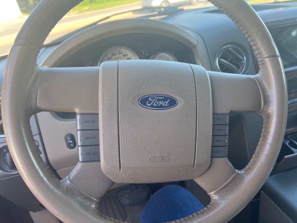 2004 Ford F-150 Image 13