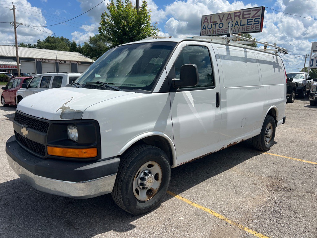 2012 Chevrolet Express Image 2