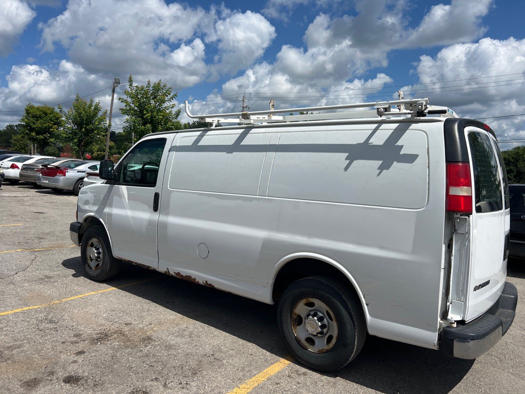 2012 Chevrolet Express Image 7