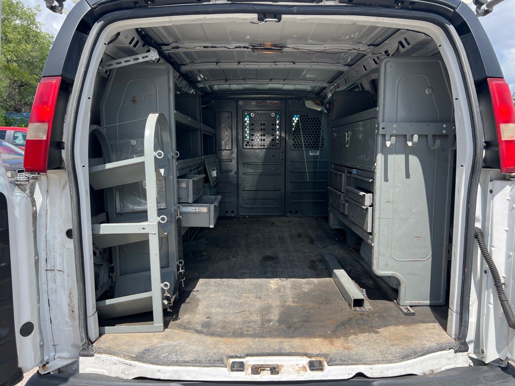 2012 Chevrolet Express Image 9