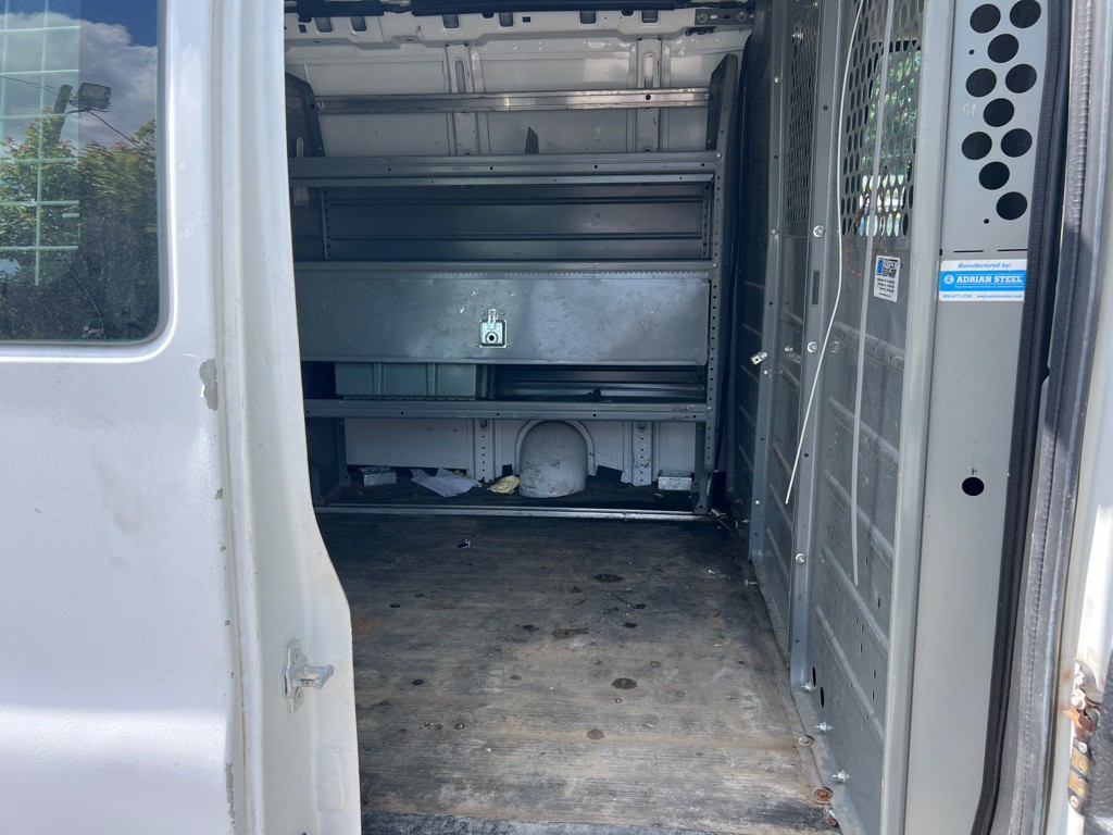 2012 Chevrolet Express Image 10