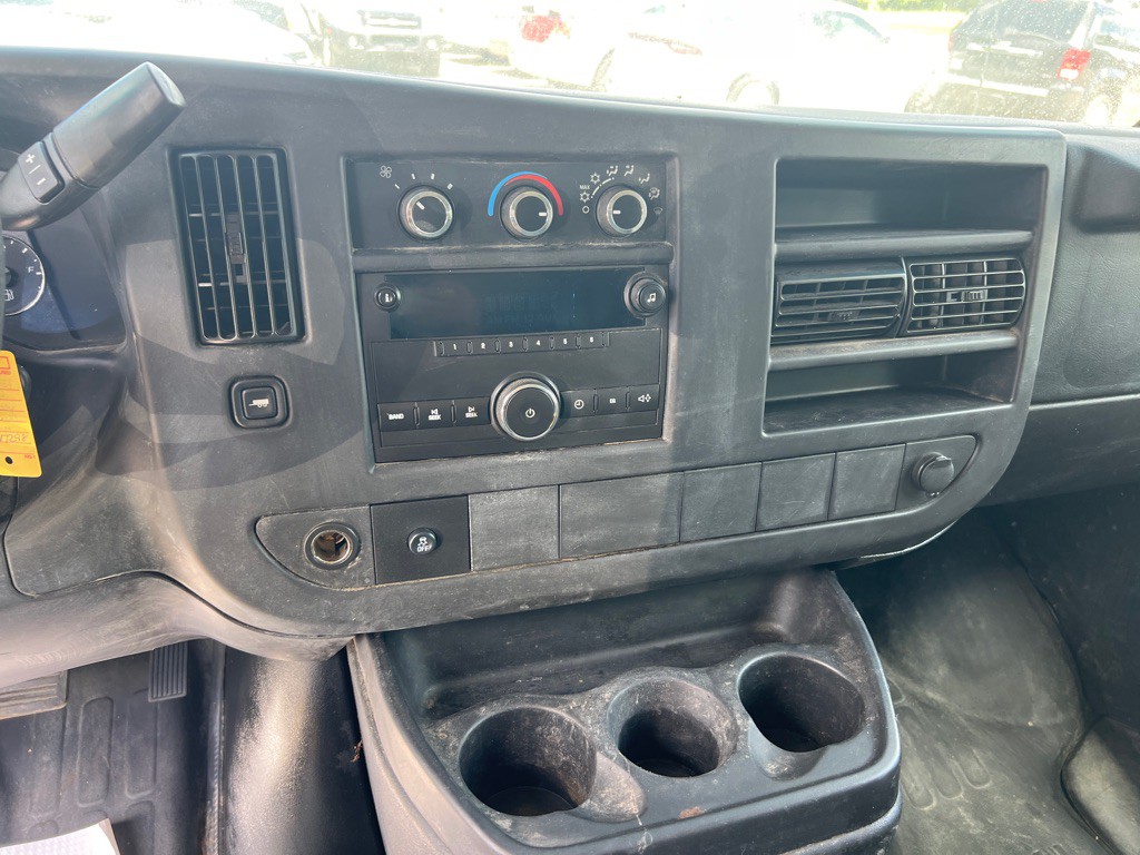 2012 Chevrolet Express Image 14