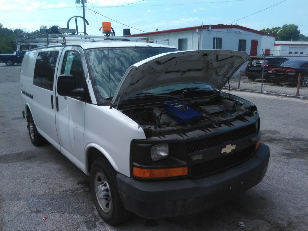 2007 Chevrolet Express Image 3