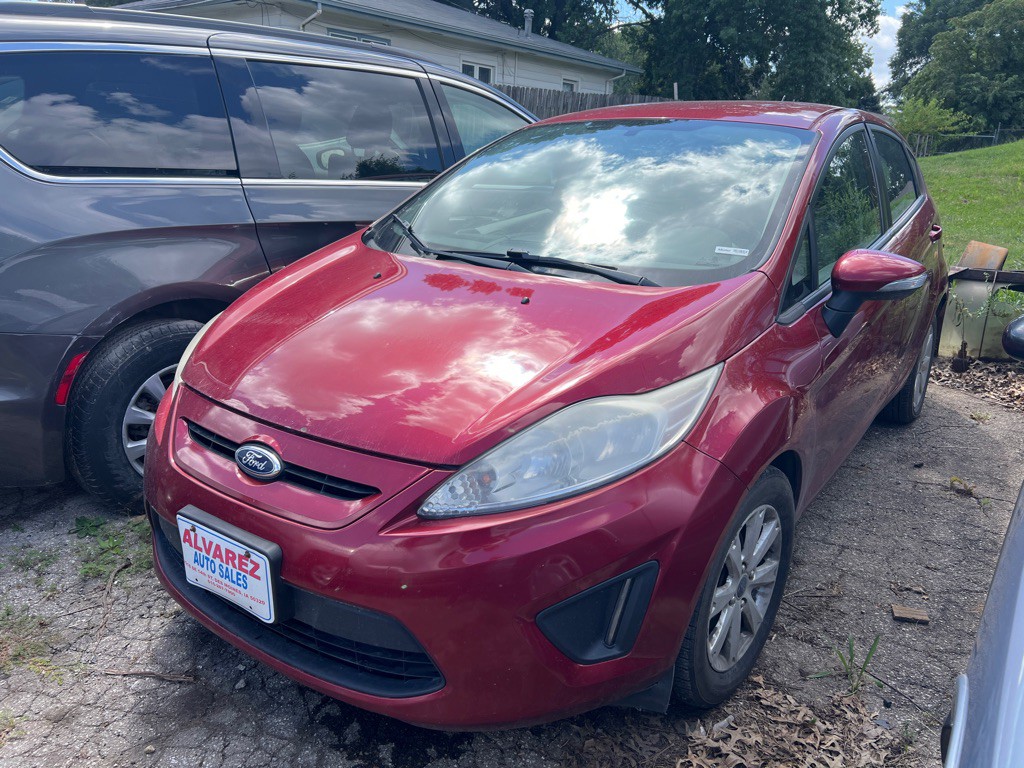 2013 Ford Fiesta Image 2