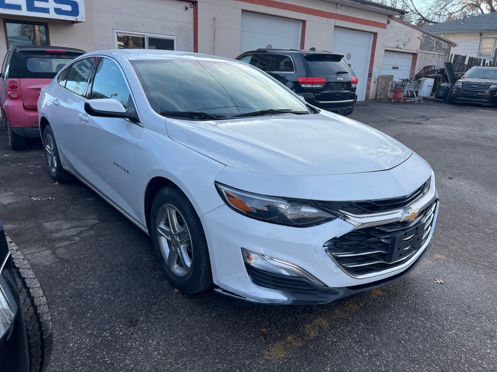 2024 Chevrolet Malibu Image 3