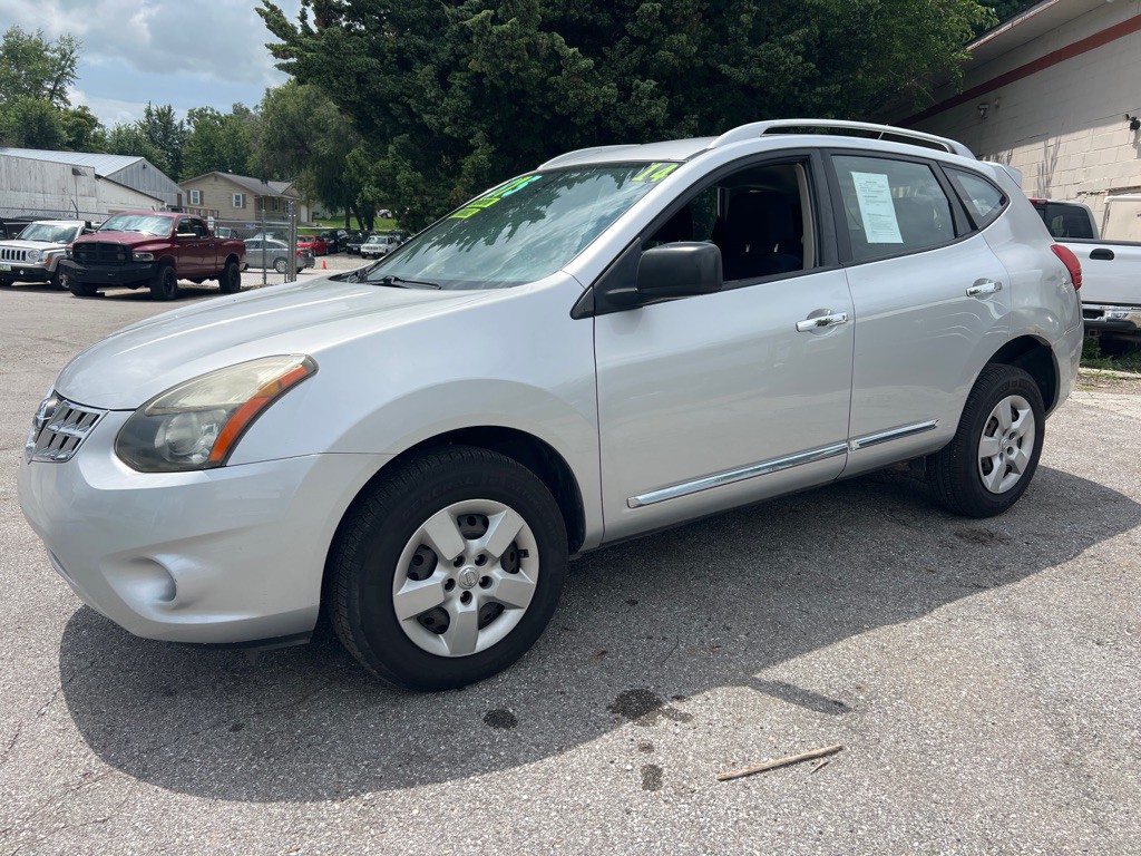 2014 Nissan Rogue Image 2