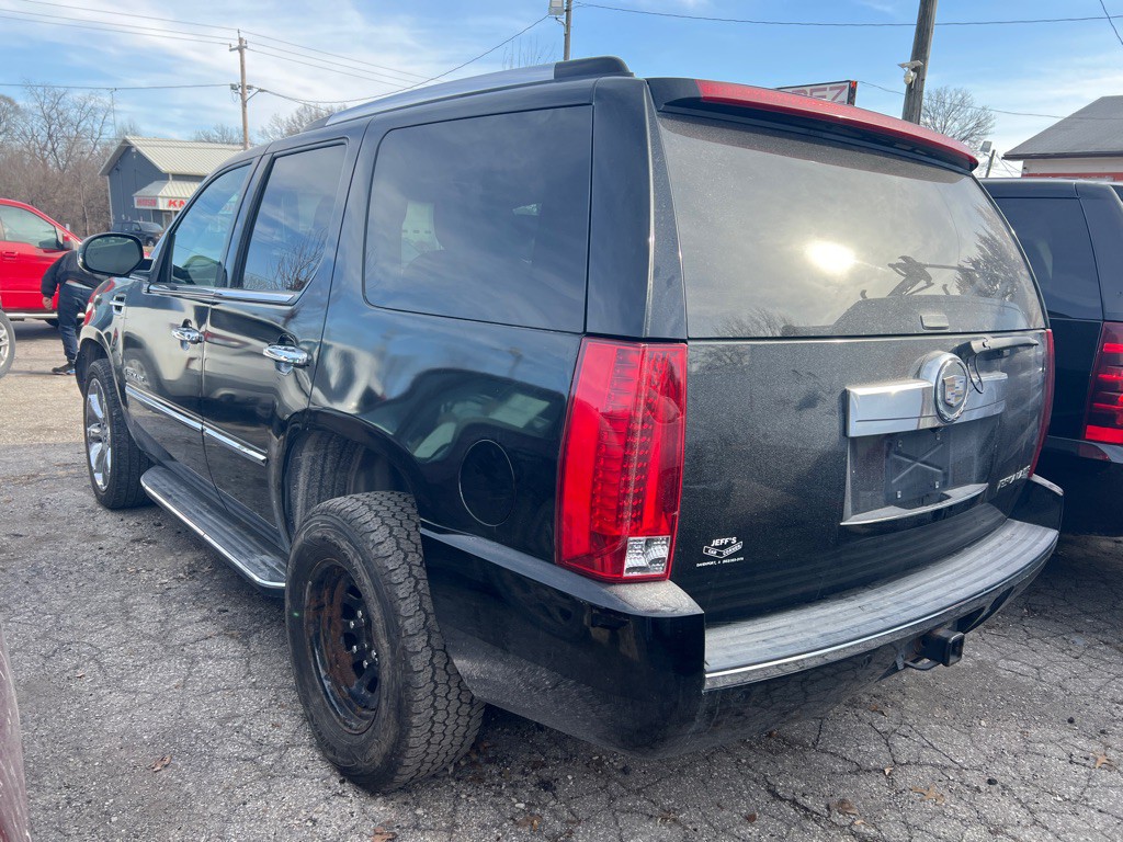 2007 Cadillac Escalade Image 8