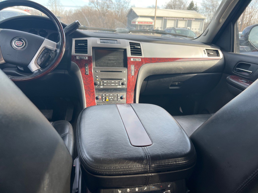 2007 Cadillac Escalade Image 11