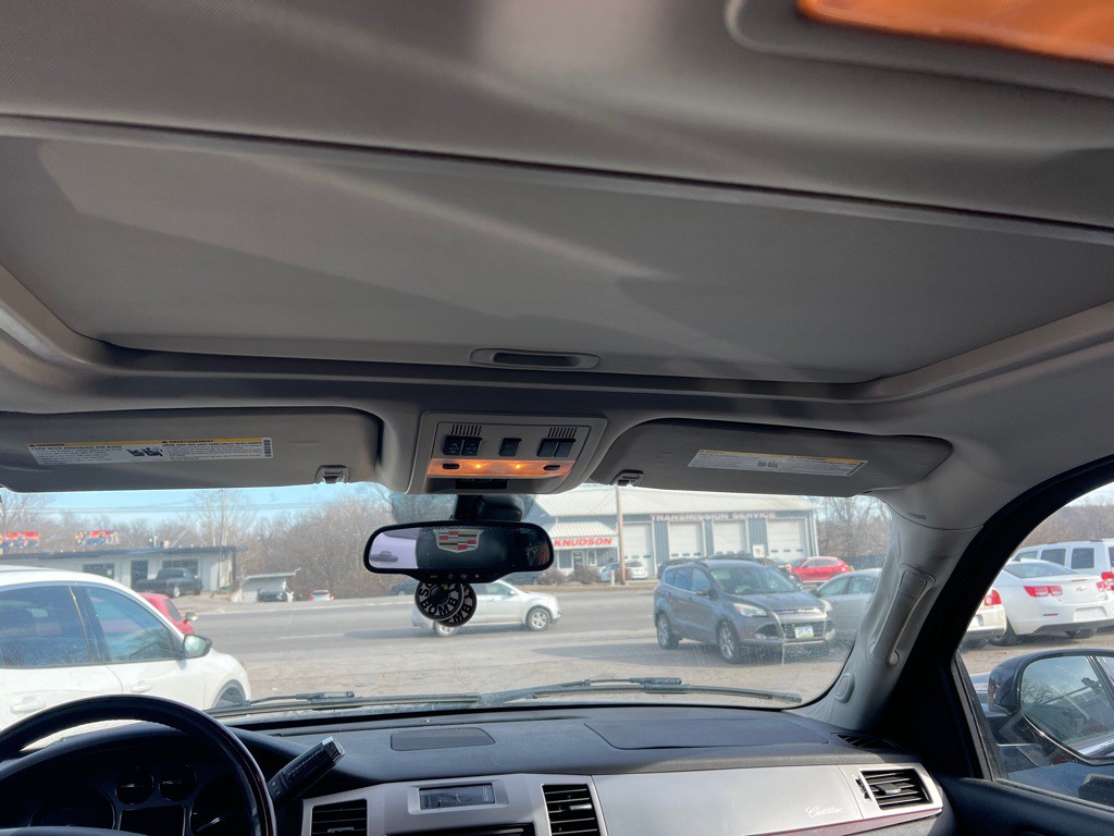 2007 Cadillac Escalade Image 12