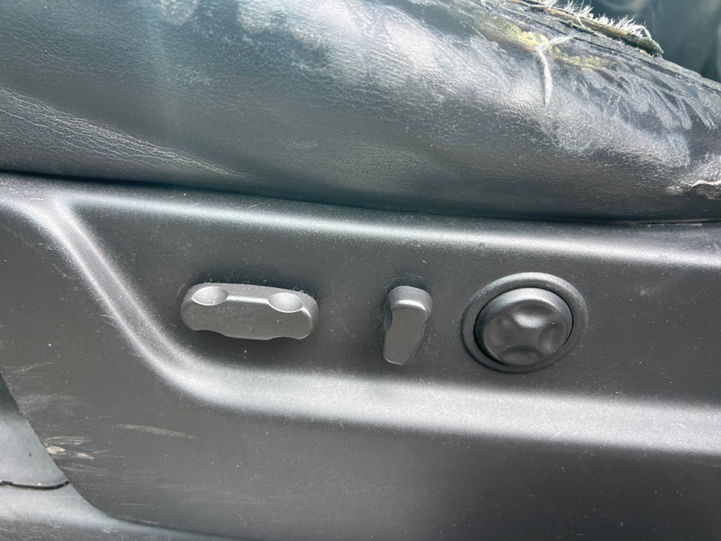 2007 Cadillac Escalade Image 14