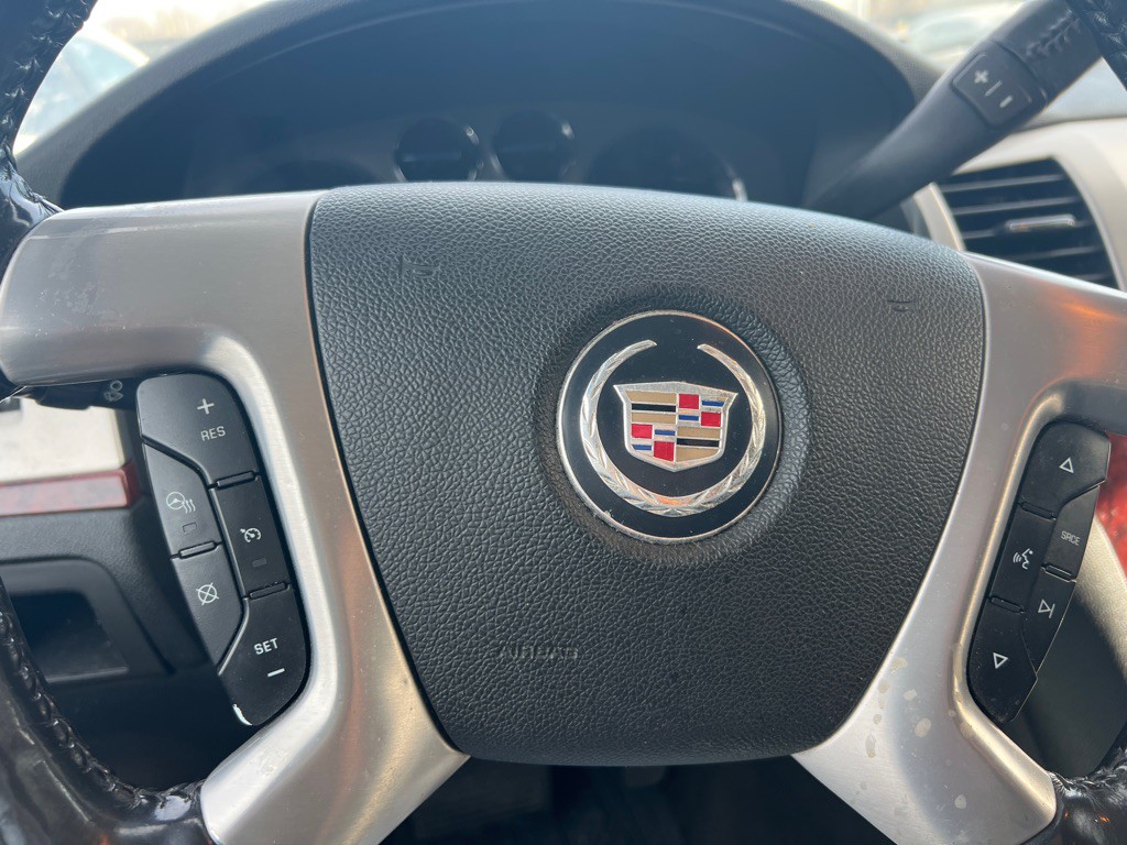 2007 Cadillac Escalade Image 18