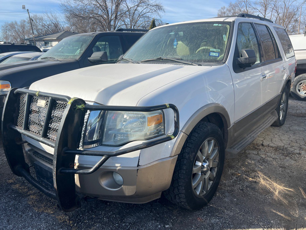 2011 Ford Expedition Image 2