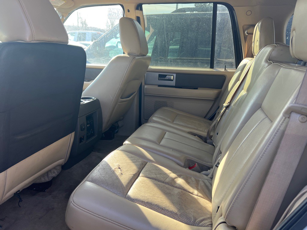 2011 Ford Expedition Image 7