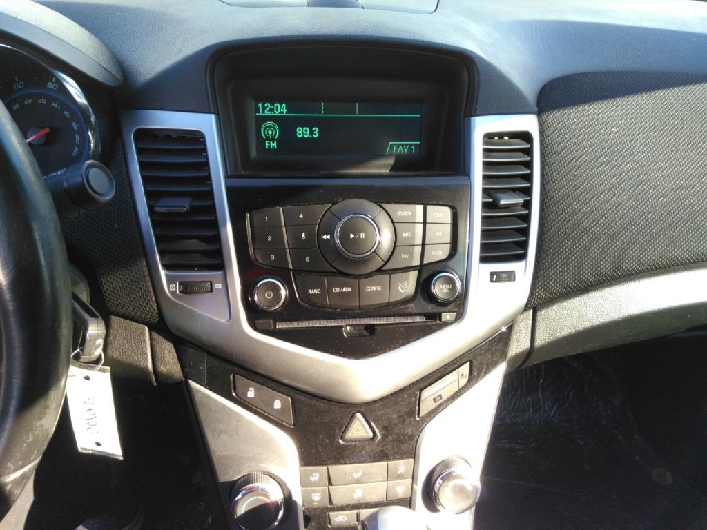 2012 Chevrolet Cruze Image 4