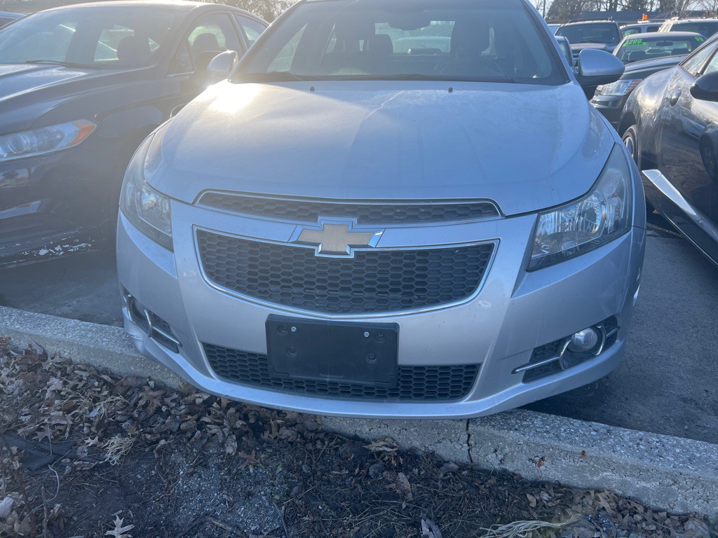 2012 Chevrolet Cruze Image 2