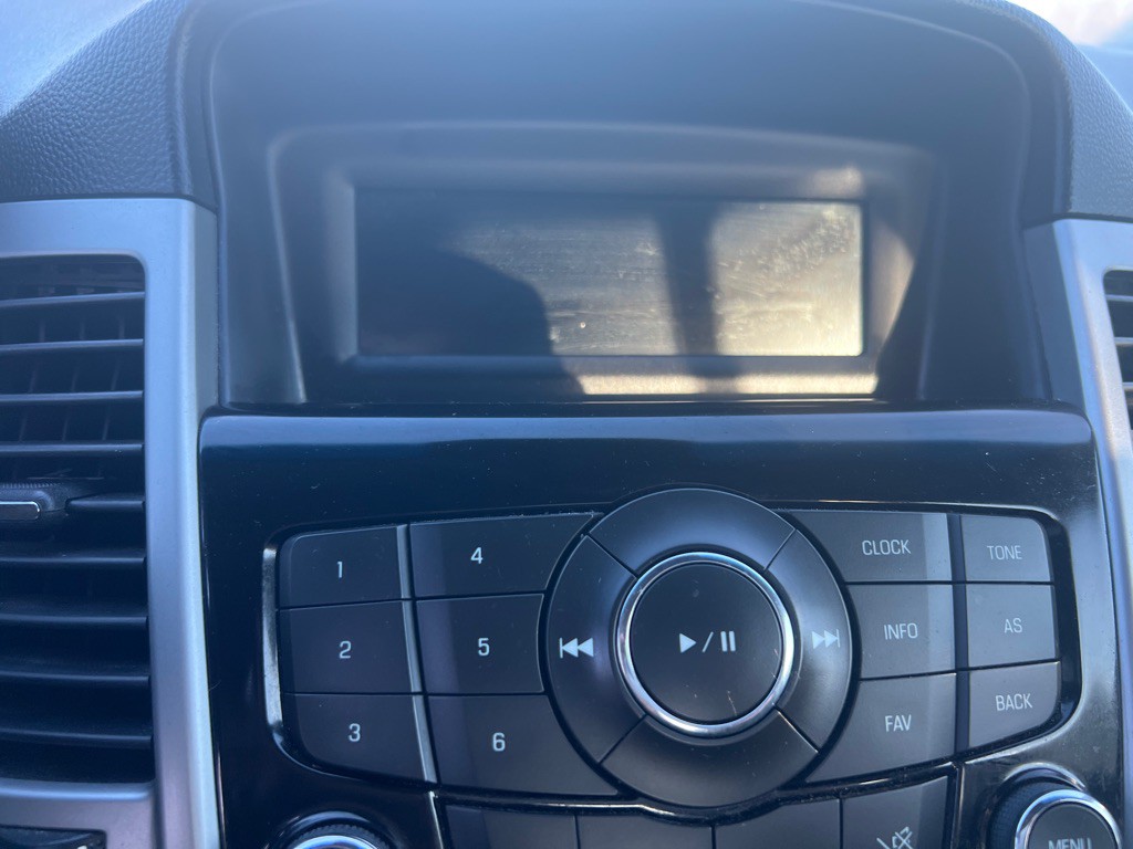 2012 Chevrolet Cruze Image 16