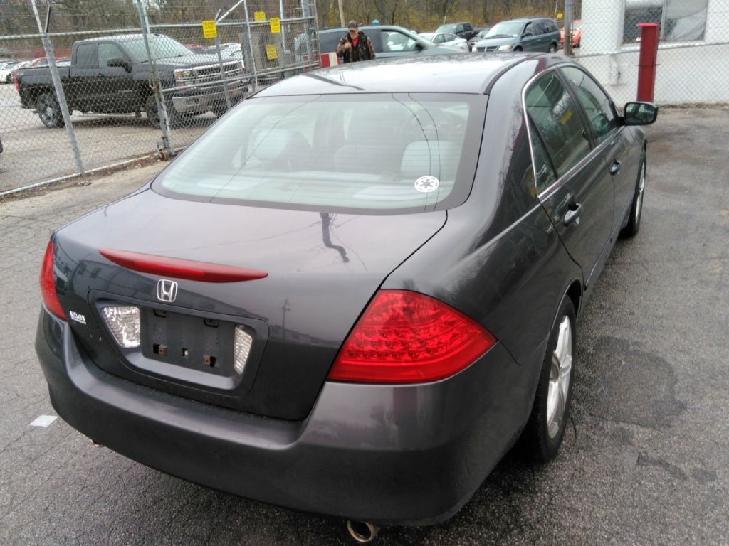 2007 Honda Accord Image 16