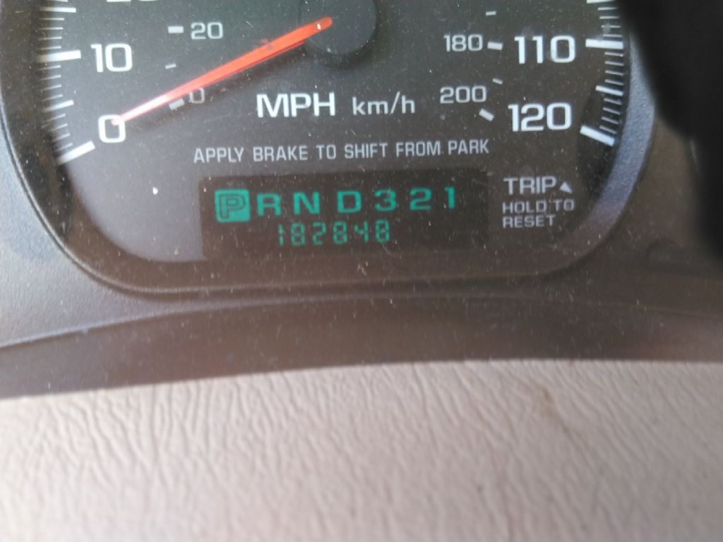 2004 Chevrolet Impala Image 10