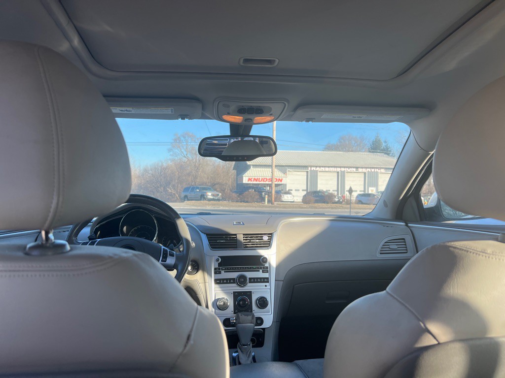 2010 Chevrolet Malibu Image 8