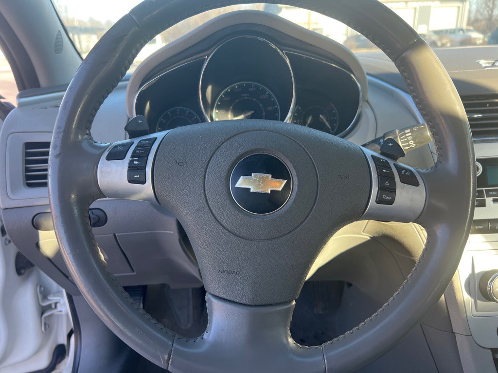 2010 Chevrolet Malibu Image 11