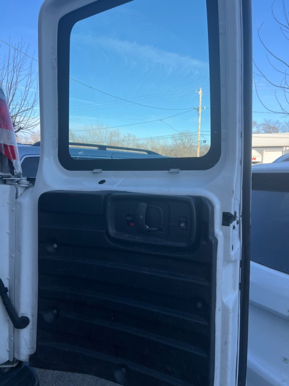 2020 Chevrolet Express Image 7
