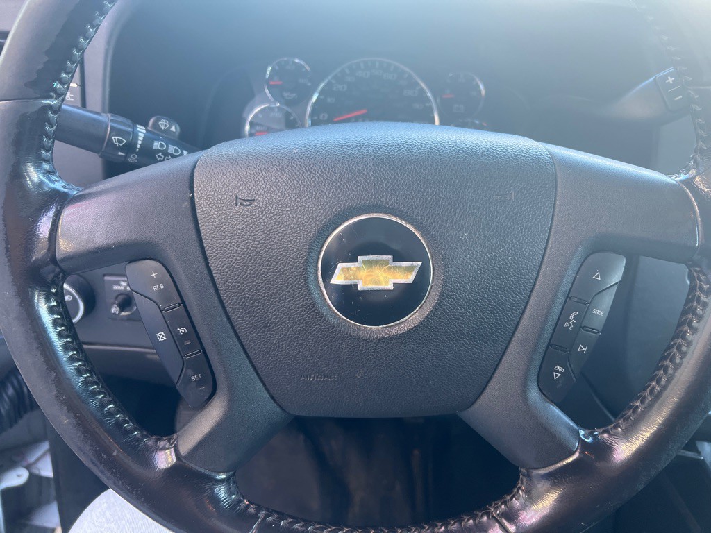 2020 Chevrolet Express Image 12