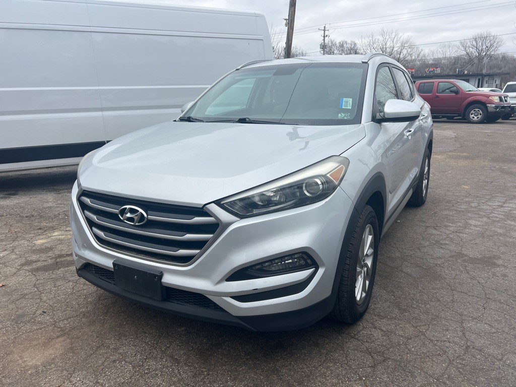 2017 Hyundai Tucson Image 2