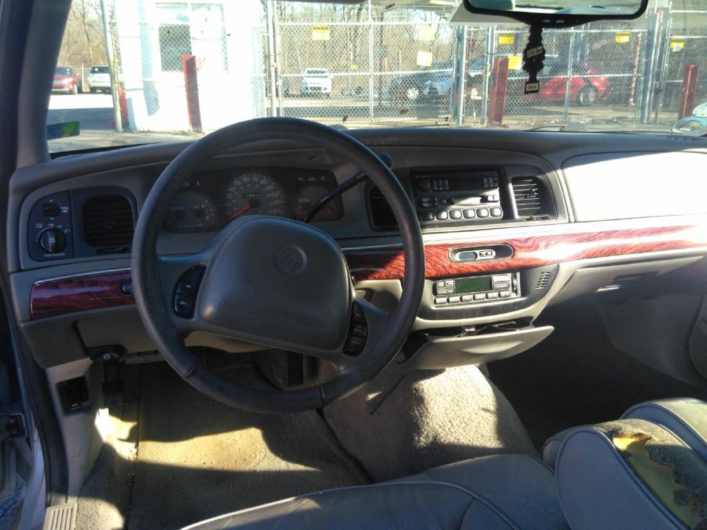 2000 Mercury Grand Marquis Image 6