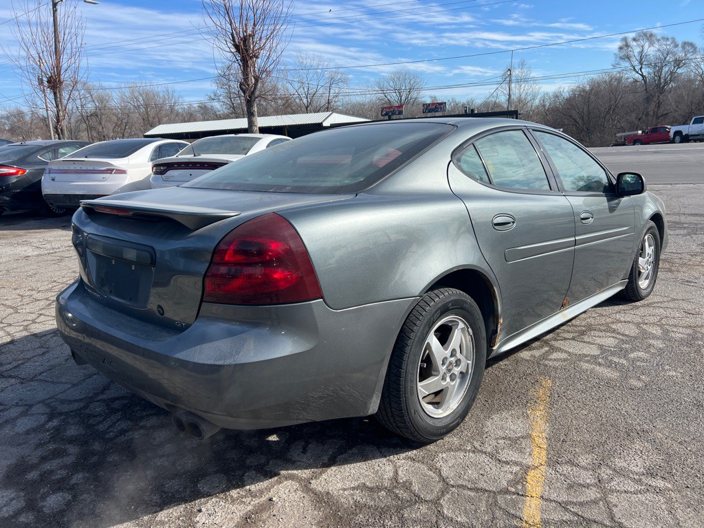 2004 Pontiac Grand Prix Image 5