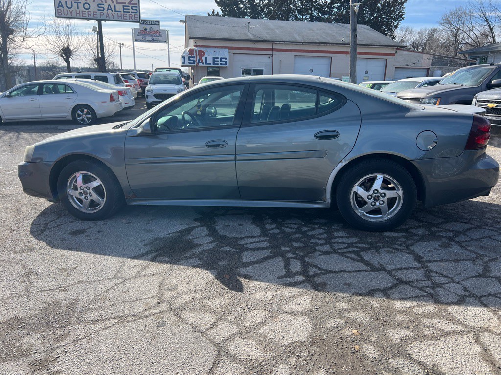 2004 Pontiac Grand Prix Image 7