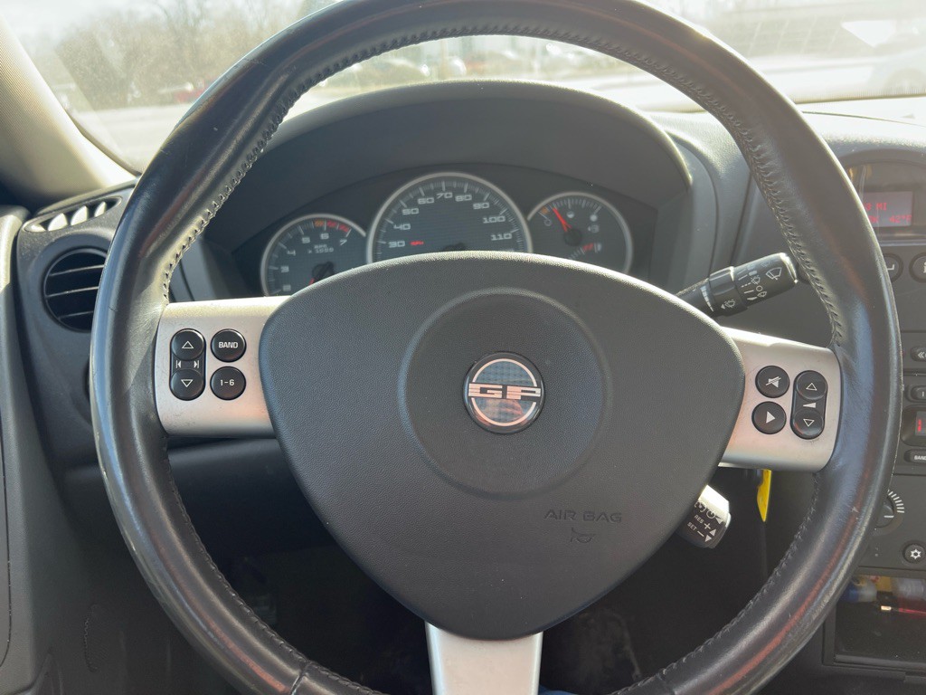 2004 Pontiac Grand Prix Image 19