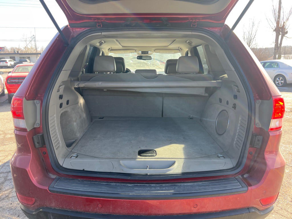 2011 Jeep Grand Cherokee Image 7