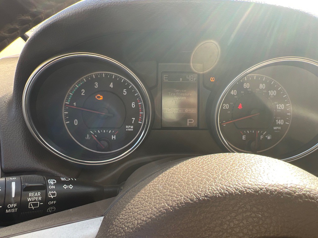 2011 Jeep Grand Cherokee Image 21