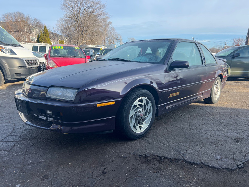 1996 Chevrolet Beretta Image 2