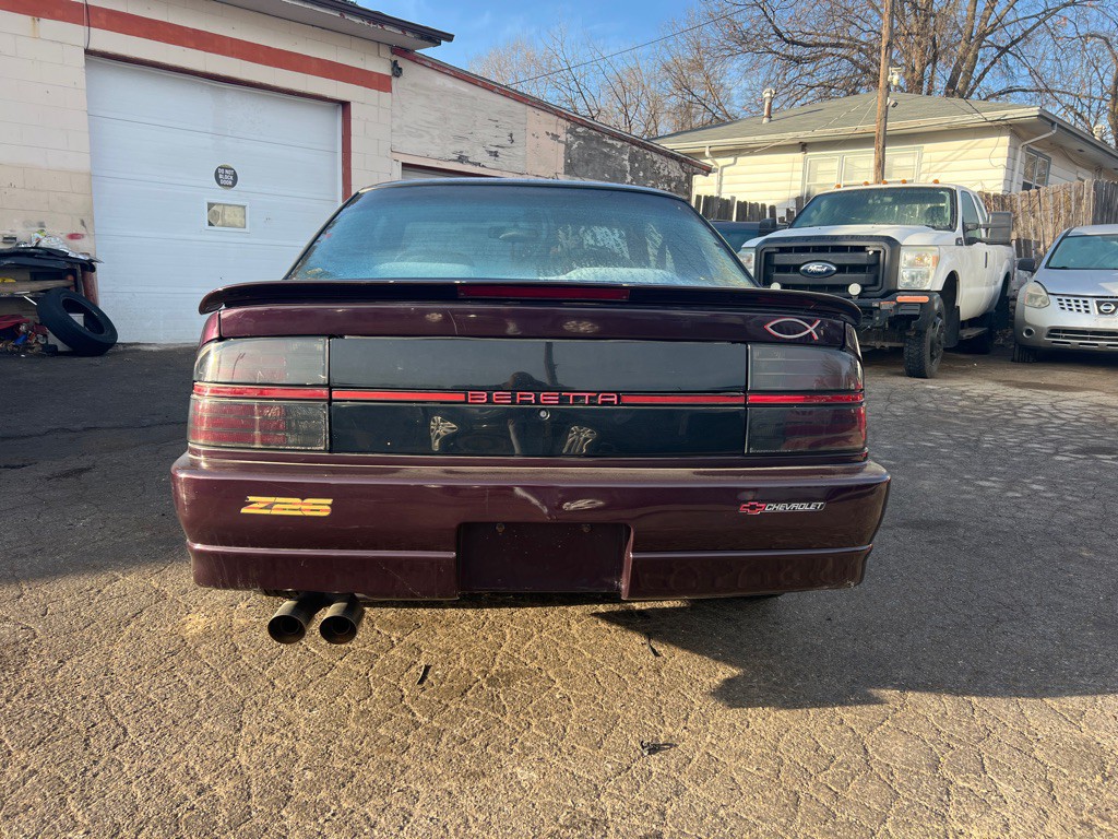 1996 Chevrolet Beretta Image 4