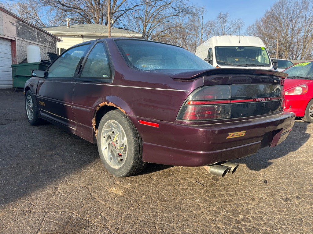 1996 Chevrolet Beretta Image 6