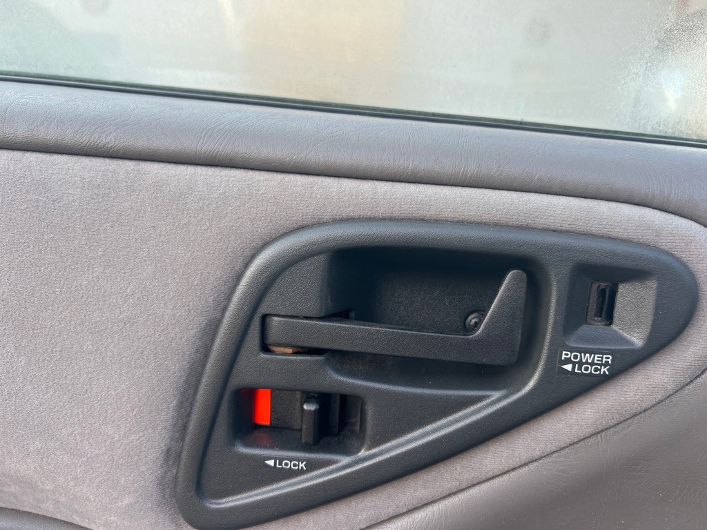 1996 Chevrolet Beretta Image 11